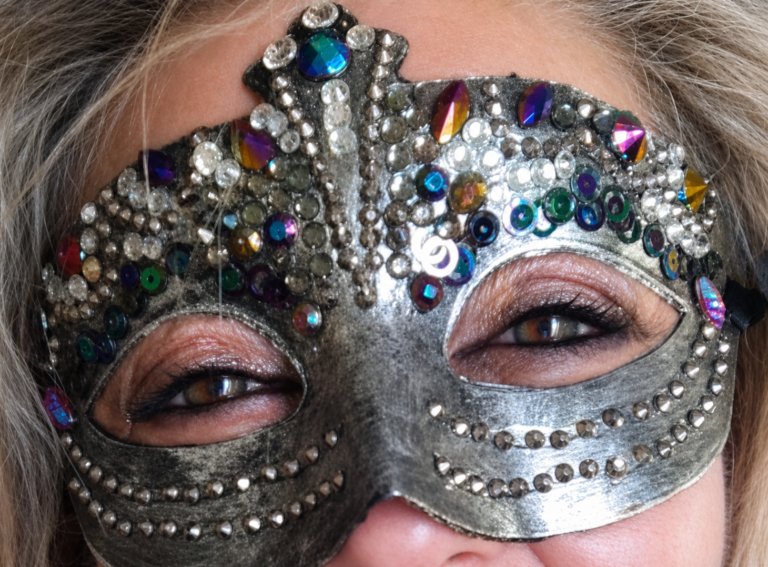 mascara burlesque